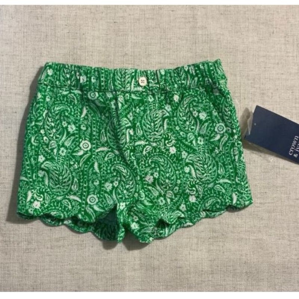 Crown & Ivy Green Paisley Kids Shorts